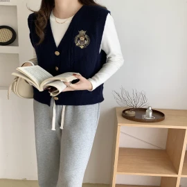 Cardigan gile thêu gấu Si 123k/1 chiếc