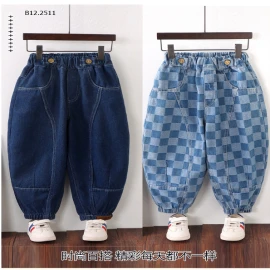  BAGGY JEAN DENIM BÉ TRAI, BÉ GÁI - Sỉ màu xanh trơn: sỉ 107k Sỉ màu caro: sỉ 120k