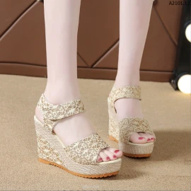 SANDAL ĐẾ XUỒNG PHỐI REN Sỉ 104k