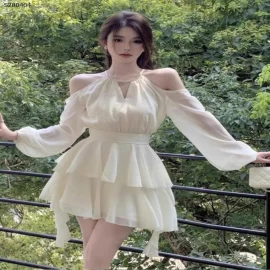 Váy cố yếm đính đá eo thon váy ngắn voan - 260,000