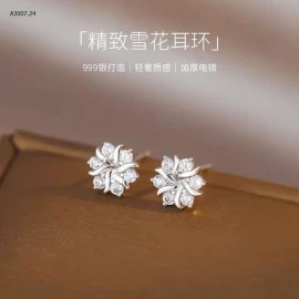 Hoa tai bông tuyết Dai.sy Dream - sỉ 105k