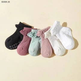 SET 6 ĐÔI TẤT CHỐNG TRƠN CỔ  REN -Giá sỉ 70k /1 set 6 đôi không tách lẻ không chọn màu