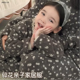 Bộ đồ ngủ vải nỉ nhung in hoa dễ thương cho bé gái lót lông  - giá sỉ  size 90-130 giá 225k size 140-150 giá 250k size 160-170 dành cho người lớn giá 310k