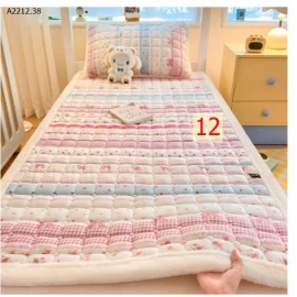 NỆM LÓT LÔNG CỪU SỮA- Giá sỉ sz 120x200 giá 195k  sz 150x200 giá 223k  sz 180x200 giá 250k  sz 200x220 giá 293k  Vỏ gối giá 97k/ cặp 