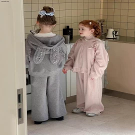 BỘ KHOÁC NỈ TAI THỎ BG-Giá sỉ 395k