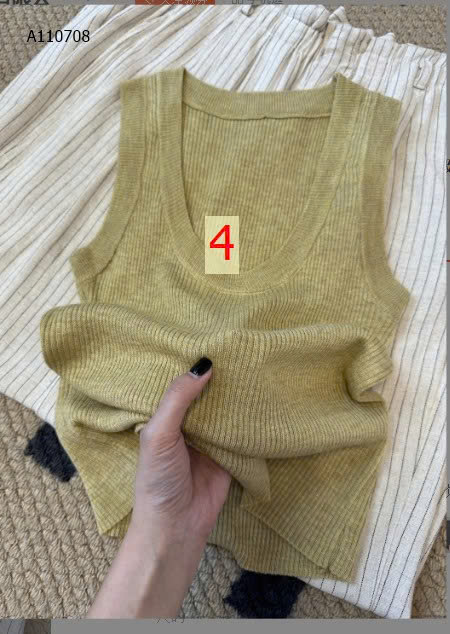 MÀU