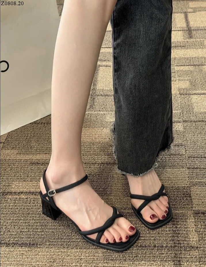 SANDAL NỮ Si 139k/1 đôi