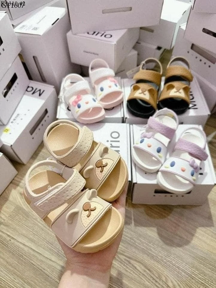 SANDAL MARIO SIÊU NHẸ  Si 100k/1 đôi