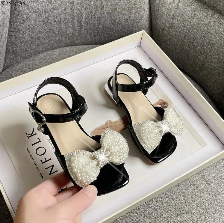 SANDAL NƠ ĐIỆU ĐÀ CHO BÉ  Size 26-30 --- G.i.á sỉ #120k Size 31-36 --- G.i.á sỉ #128k