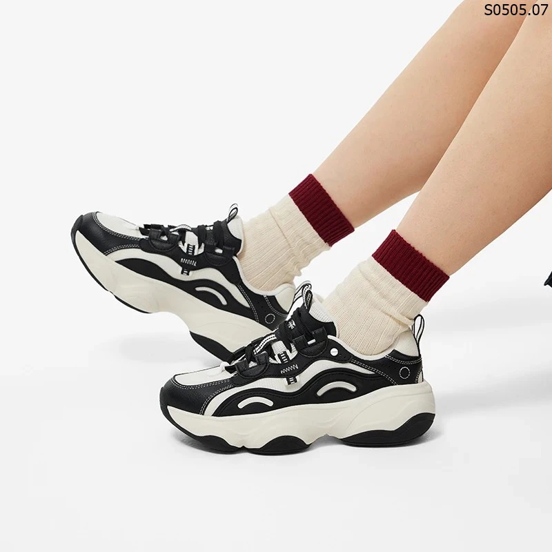 Giày thời trang Nữ AGCU246-1V 1165k