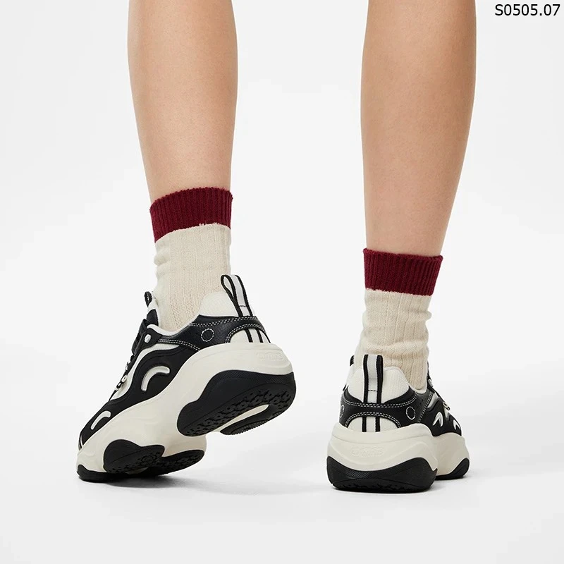 Giày thời trang Nữ AGCU246-1V 1165k