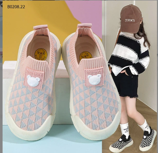 GIÀY LƯỜI CHUN KẺ HÌNH GẤU BÉ -sỉ Sz 21-26 : 97k           Sz 27-32 : 113k