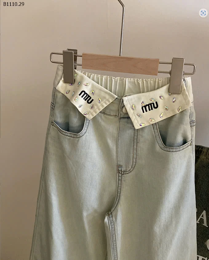 Set áo thun đen mix quần jean cạp miu miu -sỉ Áo : 95k           Quần : 203k