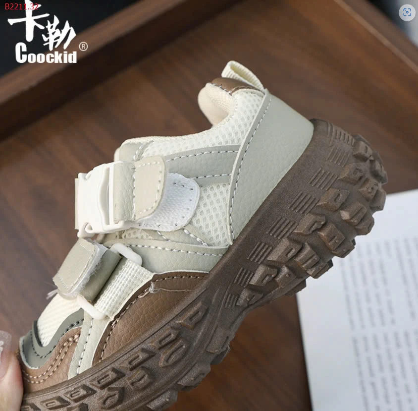 GIÀY QUAI DÁN CHO BÉ TRAI NHÀ MÌNH -sỉ Size 26-31 : 148k           Size 32-37 : 158k 