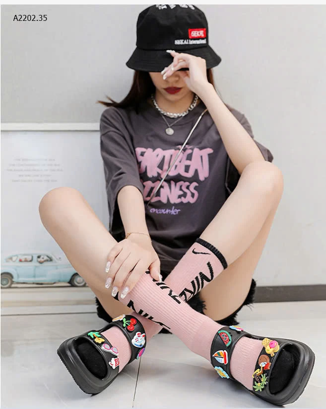 SANDAL KÈM STICKER MẸ VÀ BÉ-Sỉ 98k