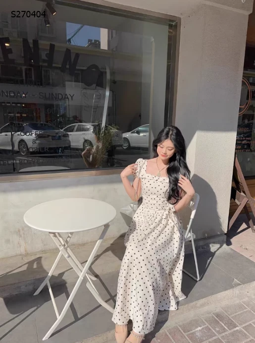 VÁY CHẤM BI DÁNG DÀI 395K