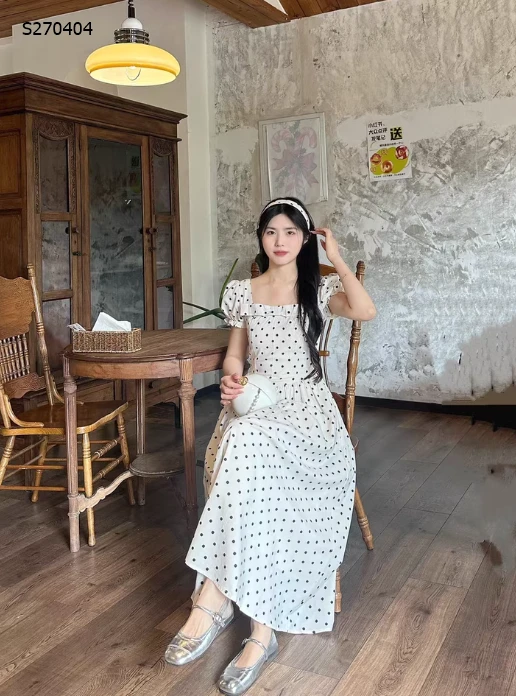 VÁY CHẤM BI DÁNG DÀI 395K