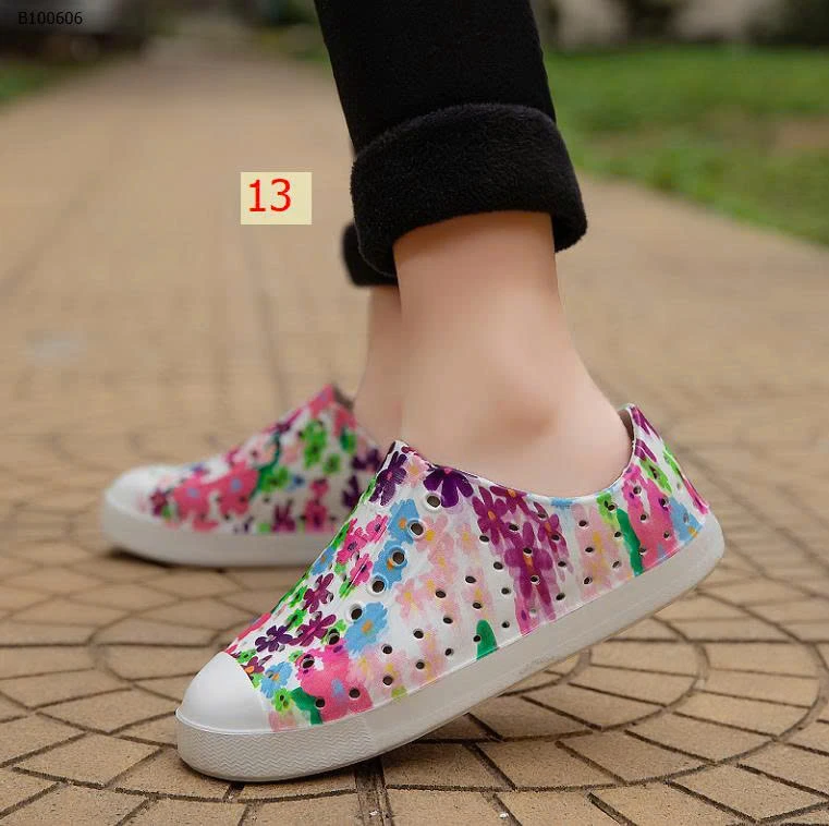 GIÀY NHỰA NATIVE HOẠ TIẾT CHO BÉ - sỉ 110k