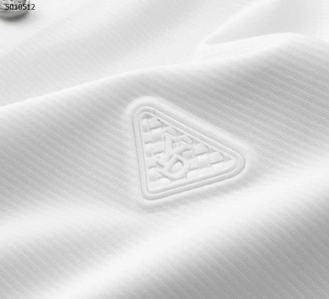 Áo thun Polo tay ngắn không đường may -giá 249,000