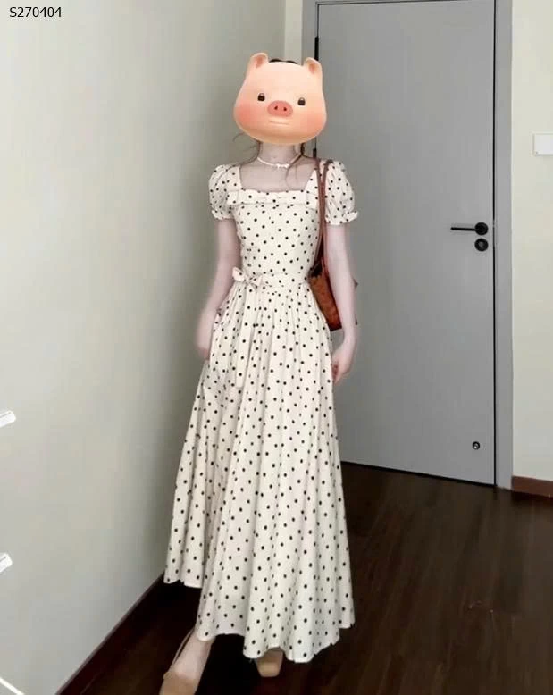 Váy tay bồng cao cấp kiểu Pháp cổ vuông chấm bi giá 405,000
