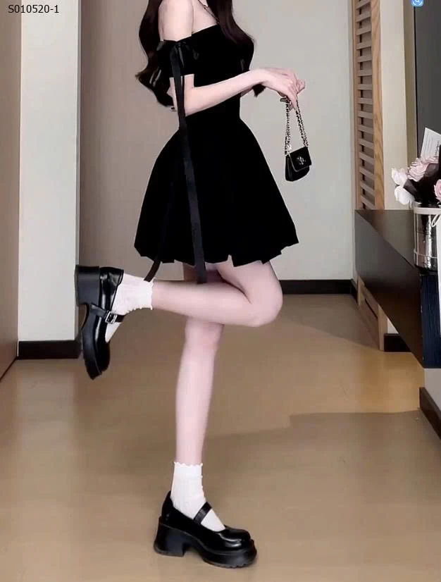 Váy bí ngắn trễ vai một bên vai phong cách Hepburn cho nữ - 410,000