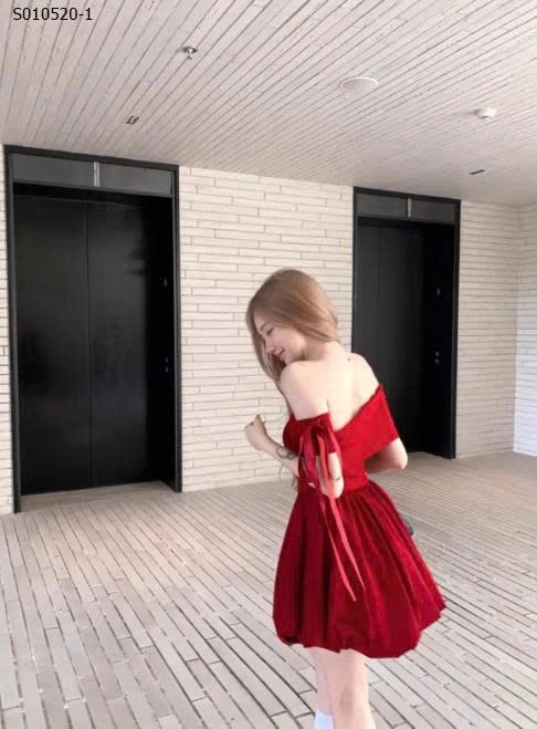 Váy bí ngắn trễ vai một bên vai phong cách Hepburn cho nữ - 410,000