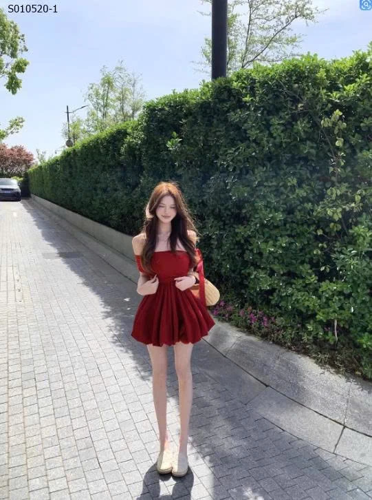 Váy bí ngắn trễ vai một bên vai phong cách Hepburn cho nữ - 410,000