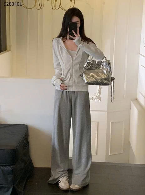 Áo khoác thể thao nữ len kiểu cardigan - 279,000