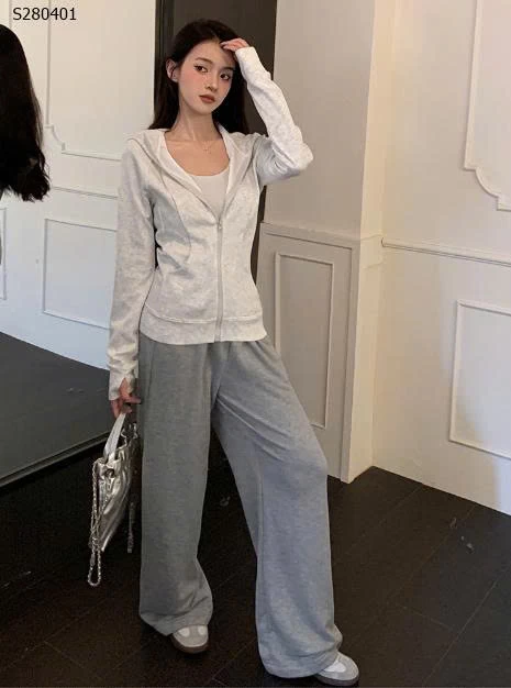 Áo khoác thể thao nữ len kiểu cardigan - 279,000