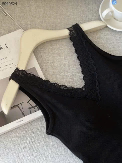 Áo ren cổ V có đệm ngực - 150,000