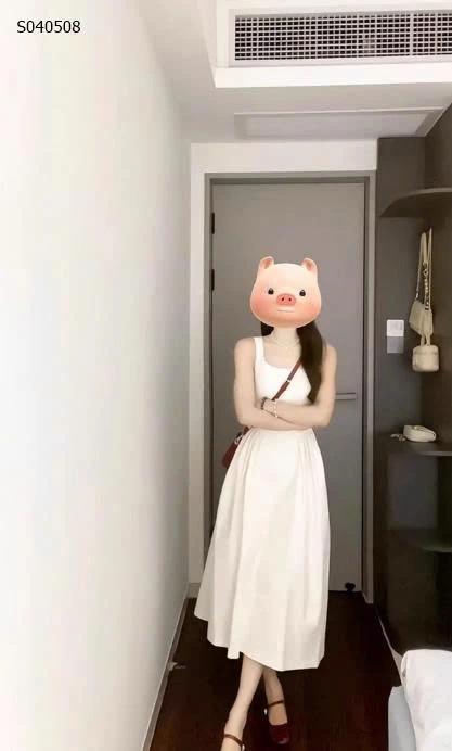 Váy sát nách dáng dài - 399,000