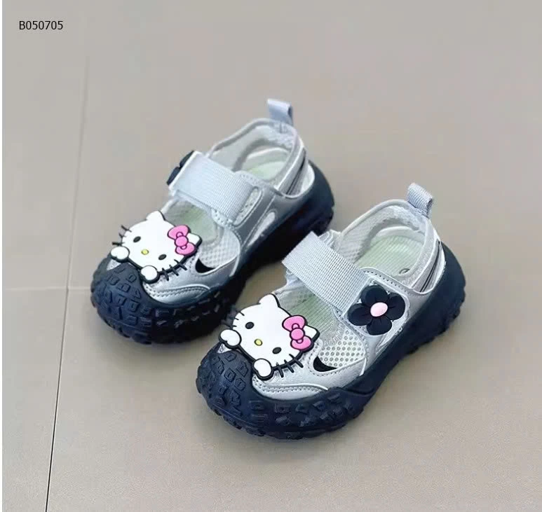 GIÀY THOÁNG KHÍ HELLO KITTY - Sỉ giá sz 26-30: 199k  sz 31-36: 206k 