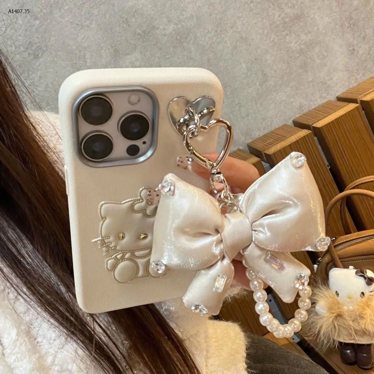 ỐP ĐIỆN THOẠI KÈM CHARM NƠ   - sỉ 90k