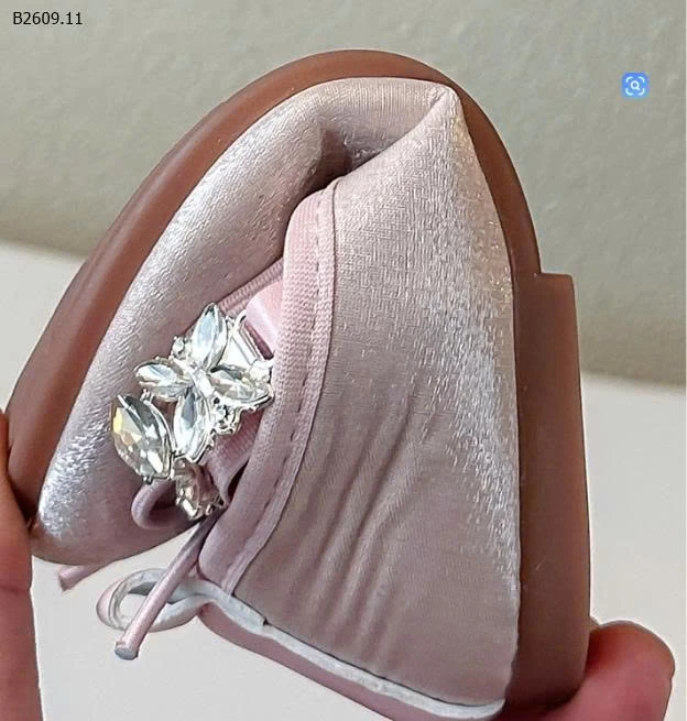 GIÀY BÚP BÊ QUAI GẮN ĐÁ- Giá sỉ size 23-27 giá 127k  size 28-33 giá 136k