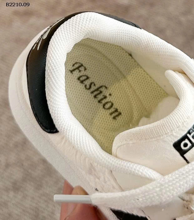 GIÀY THỂ THAO LABUBU CHO BÉ- sỉ 145k