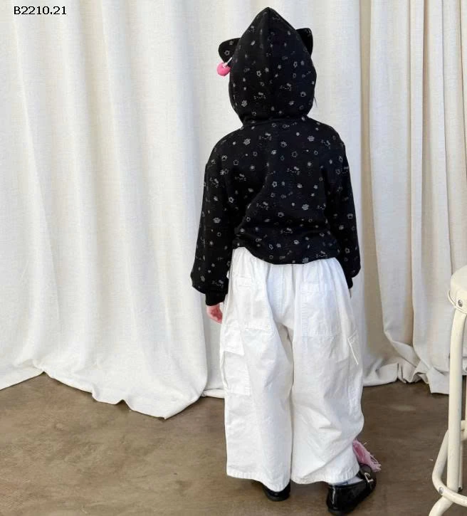 ÁO KHOÁC HOODIE MIX QUẦN SUÔNG TRẮNG - Giá sỉ áo khoác: 275k quần: 230k