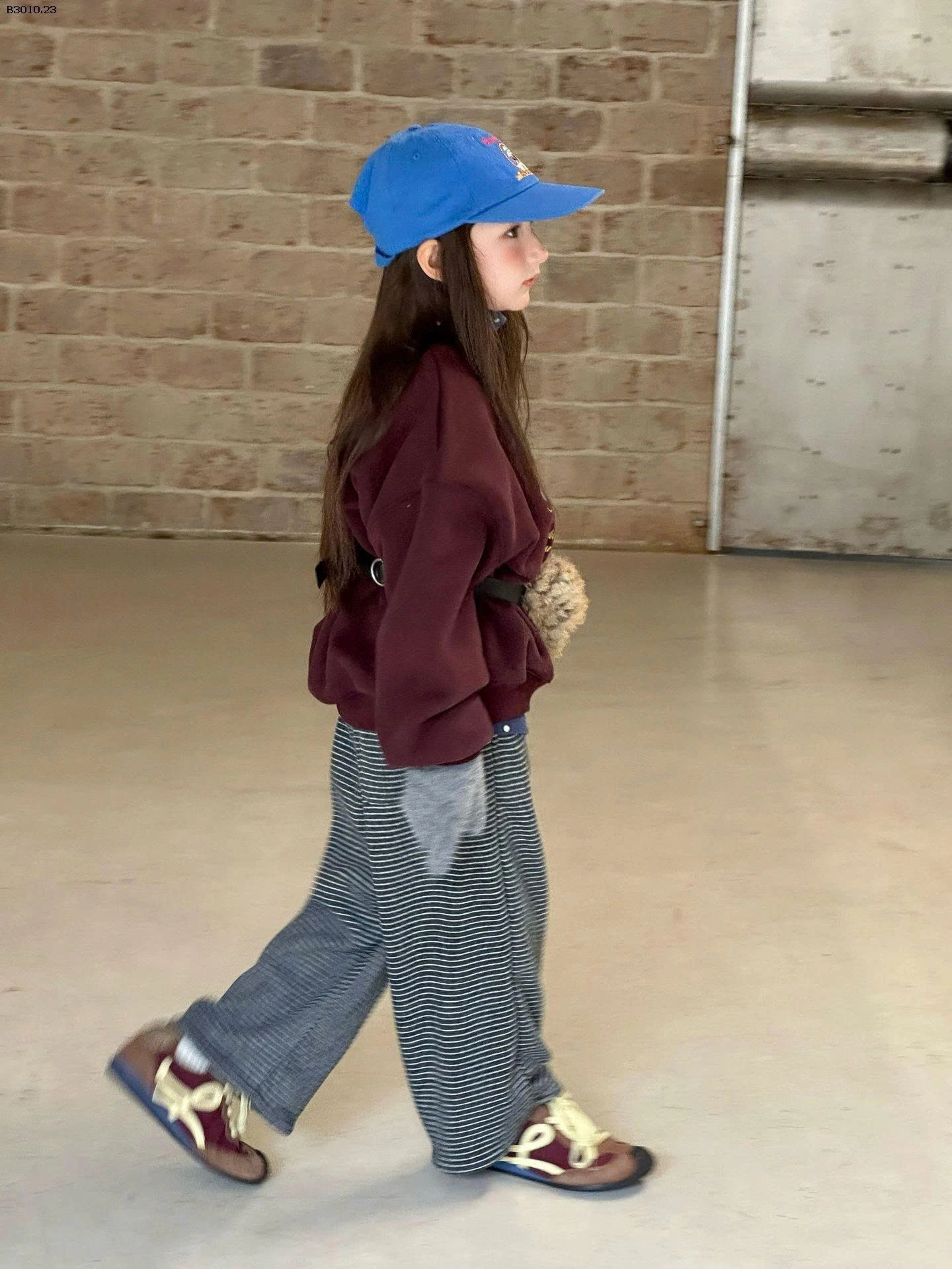 Áo nỉ cổ tròn in hình chú chó bánh mì phiên bản Hàn Quốc - sỉ giá 188k