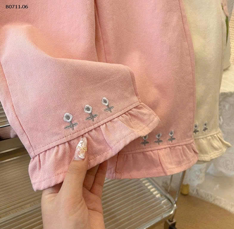 Quần lửng họa tiết hoa thời trang cho bé - giá sỉ 105k