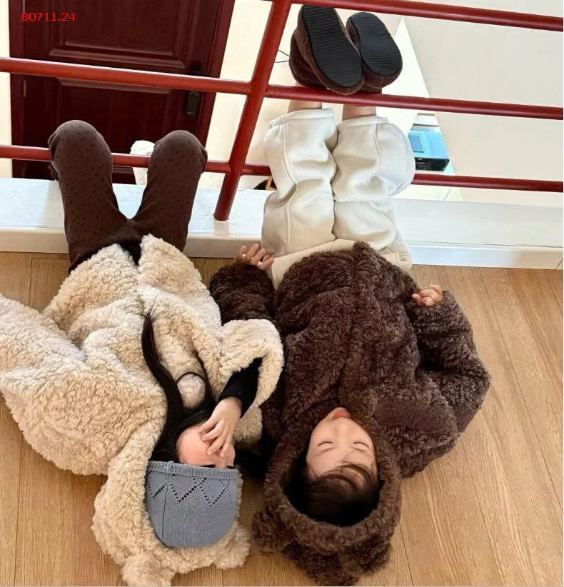 ÁO KHOÁC LÔNG TAI GẤU-Giá sỉ 280k