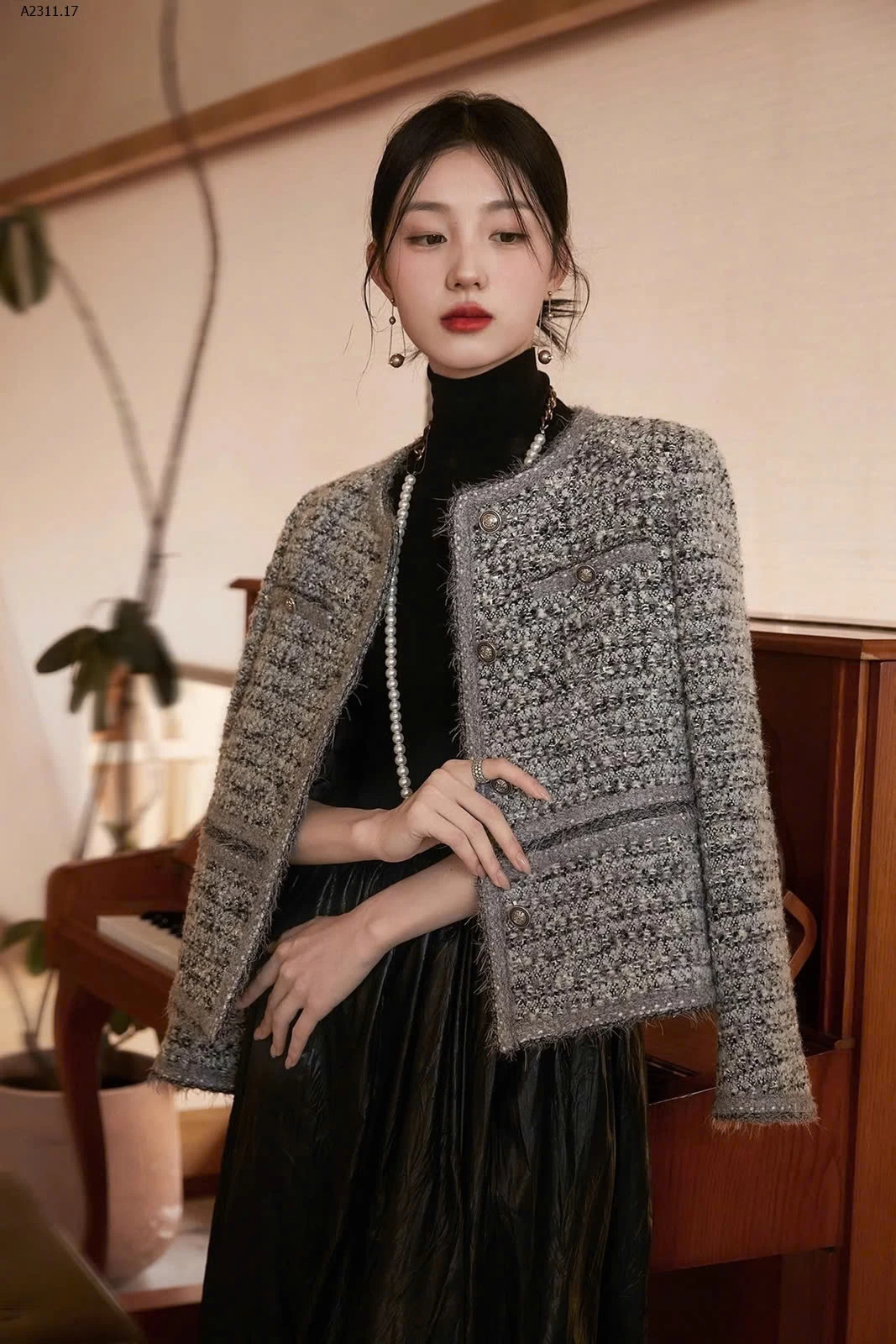 Áo khoác ngắn cổ tròn chất liệu vải tuýt dệt kim siêu- sỉ giá 420k