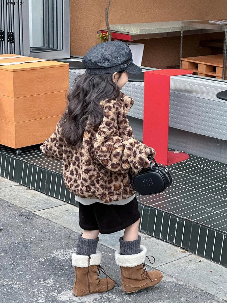 Áo khoác cotton dày dặn họa tiết da báo NHÀ AMBB- Giá sỉ  sz 90-150: 297k  sz 160:  321k  sz 170 : 349k