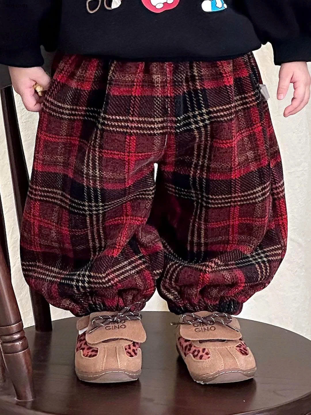 SET ÁO NỈ KITTY MIX QUẦN KẺ CARO BG-sỉ Áo : 208k           Quần : 189k