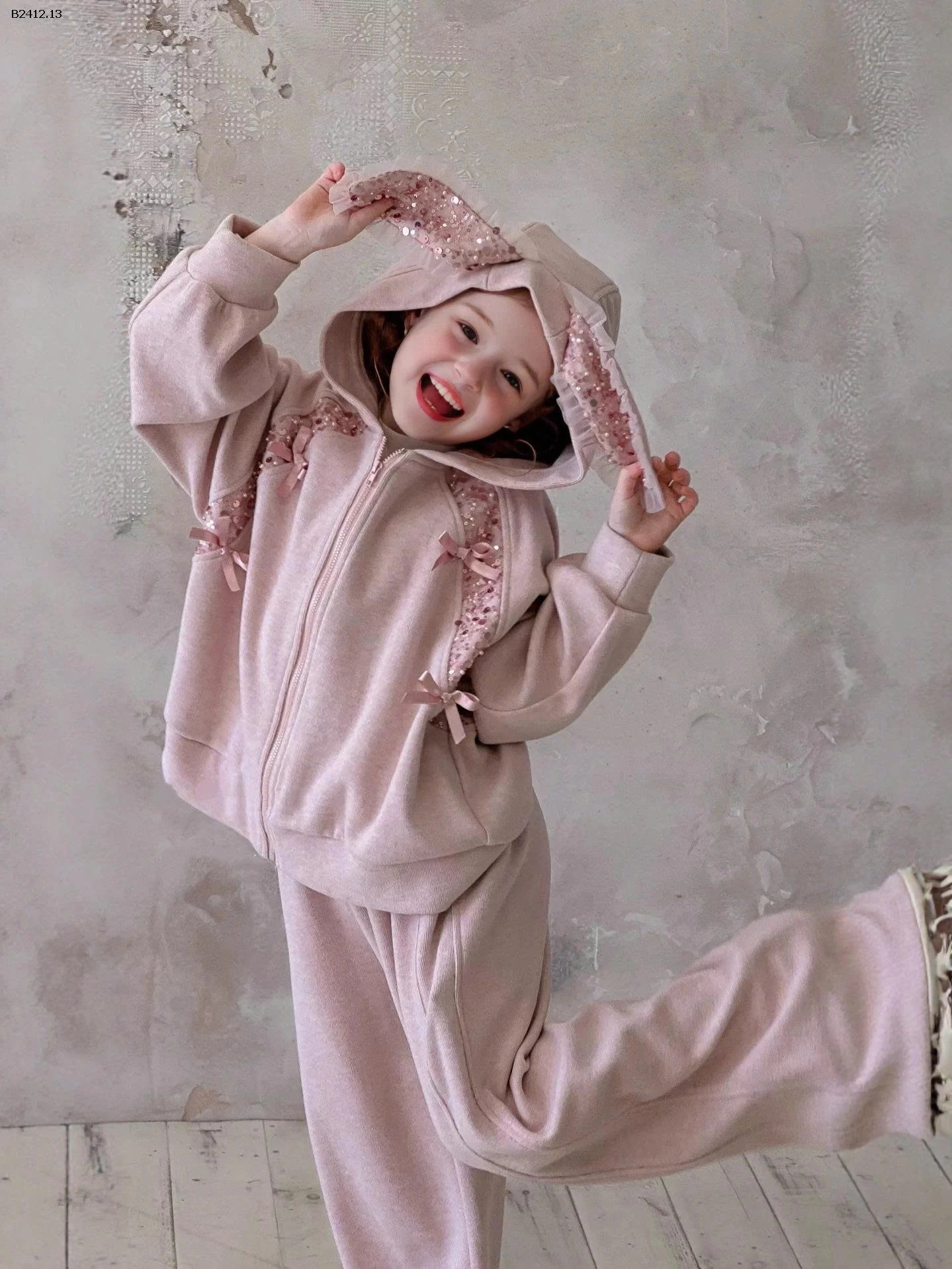 BỘ KHOÁC NỈ TAI THỎ BG-Giá sỉ 395k