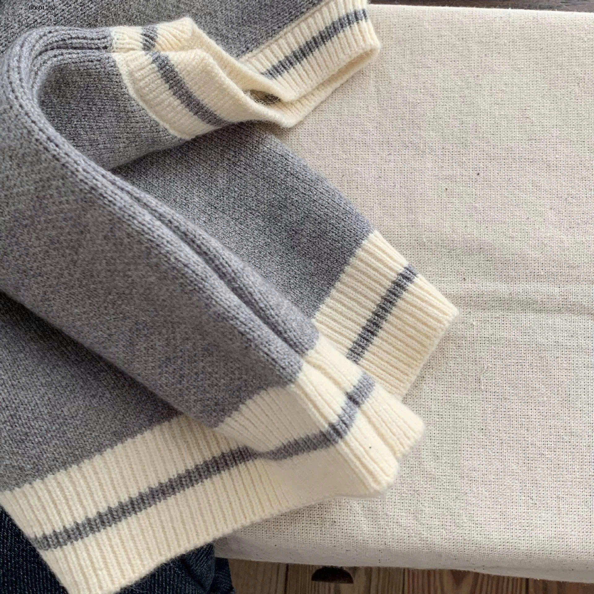 áo Gile dệt kim cho bé IU -Giá sỉ 105k/chiếc