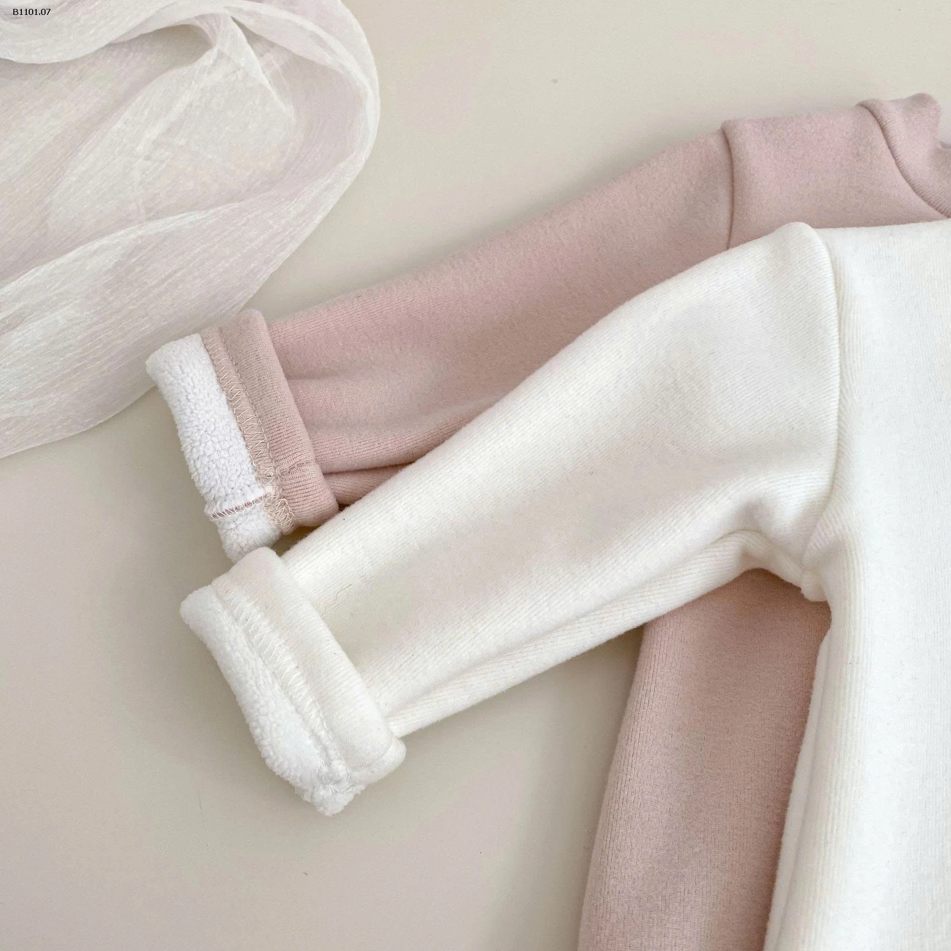 Áo giữ nhiệt mùa đông 2025 cho trẻ em màu trơn, cổ tròn- giá sỉ 140k