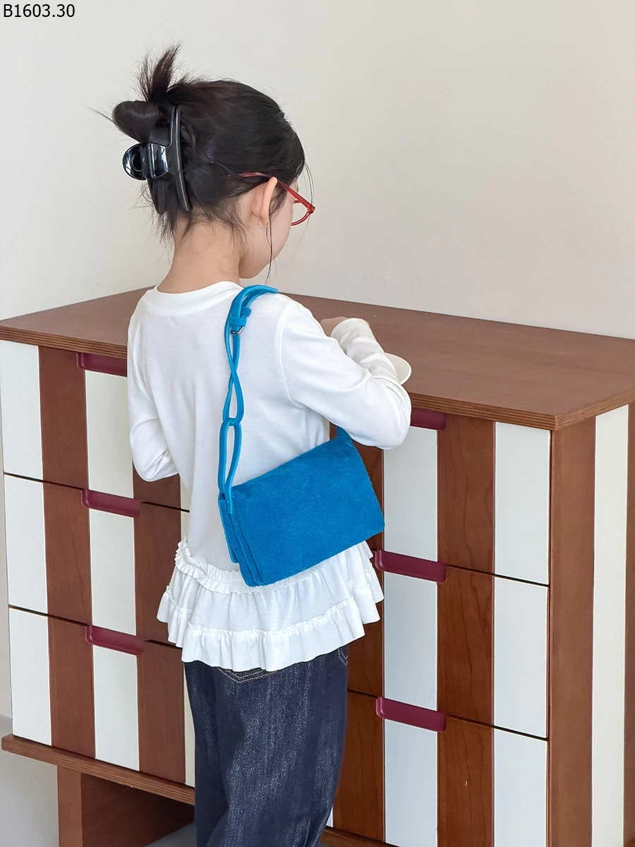 Áo thun Elmo kiểu Hàn Quốc cho bé gái NHÀ AMBB giá sỉ sz 100-150 : 135k sz 160 : 145k sz 170 : 158k