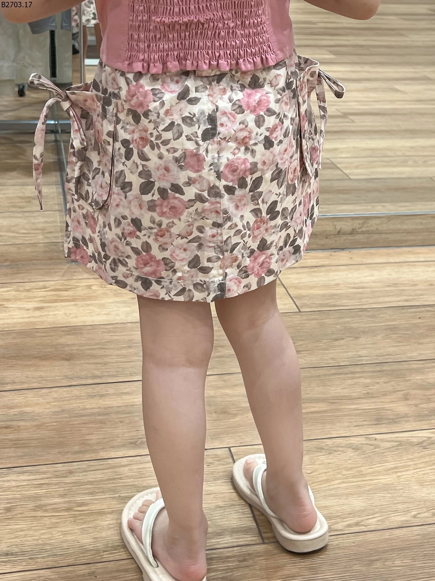 SET 2 DÂY HOA CHO BÉ GÁI gia si áo : 155k quần : 158k